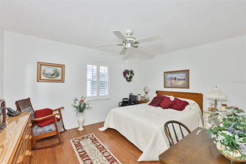 House in Sun City Center, Florida 2 bedrooms, 168.25 sq.m. № 2199833 - photo 18