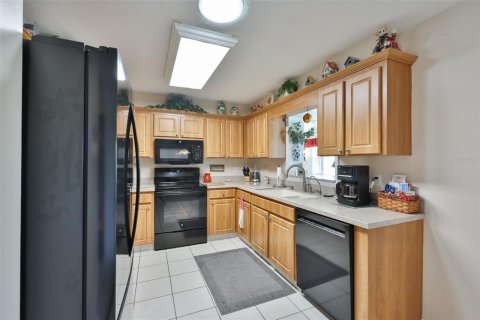 House in Sun City Center, Florida 2 bedrooms, 168.25 sq.m. № 2199833 - photo 13