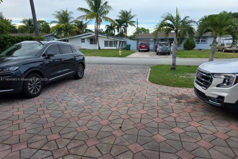 Villa ou maison à vendre à Miramar, Floride: 3 chambres, 97.36 m2 № 1955967 - photo 6