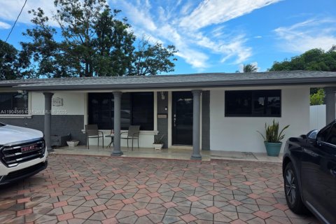 Villa ou maison à vendre à Miramar, Floride: 3 chambres, 97.36 m2 № 1955967 - photo 3