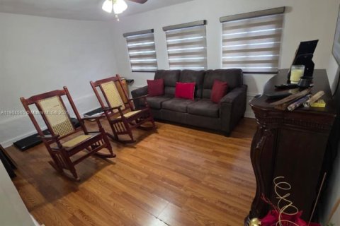 Villa ou maison à vendre à Miramar, Floride: 3 chambres, 97.36 m2 № 1955967 - photo 28