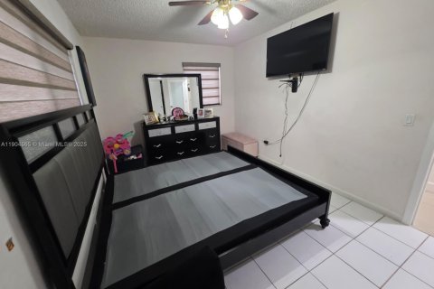 Villa ou maison à vendre à Miramar, Floride: 3 chambres, 97.36 m2 № 1955967 - photo 21