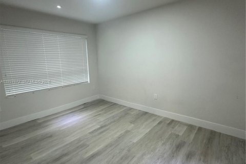 Copropriété à louer à Miami, Floride: 3 chambres, 127.83 m2 № 2004019 - photo 10