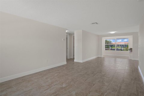 Casa en venta en New Port Richey, Florida, 2 dormitorios, 130.43 m2 № 1689721 - foto 6