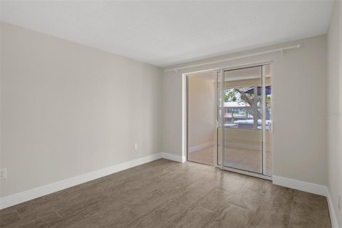 Casa en venta en New Port Richey, Florida, 2 dormitorios, 130.43 m2 № 1689721 - foto 23