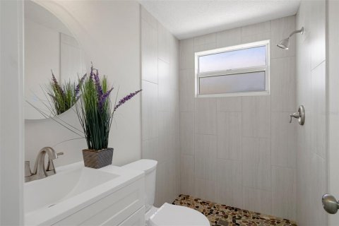 Casa en venta en New Port Richey, Florida, 2 dormitorios, 130.43 m2 № 1689721 - foto 15