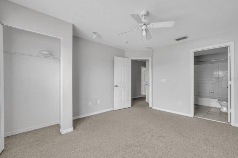 Condo in Kissimmee, Florida, 4 bedrooms  № 2092369 - photo 10