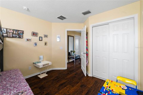 Casa en venta en Tampa, Florida, 5 dormitorios, 260.78 m2 № 1918577 - foto 28