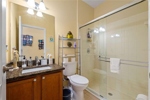 Casa en venta en Tampa, Florida, 5 dormitorios, 260.78 m2 № 1918577 - foto 13