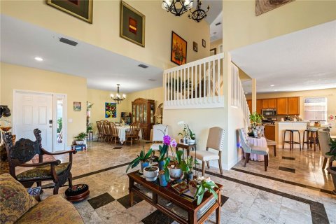 Casa en venta en Tampa, Florida, 5 dormitorios, 260.78 m2 № 1918577 - foto 4