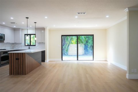 Casa en venta en West Palm Beach, Florida, 3 dormitorios, 156.63 m2 № 2002327 - foto 5