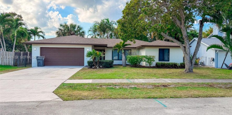 Casa en West Palm Beach, Florida 3 dormitorios, 156.63 m2 № 2002327