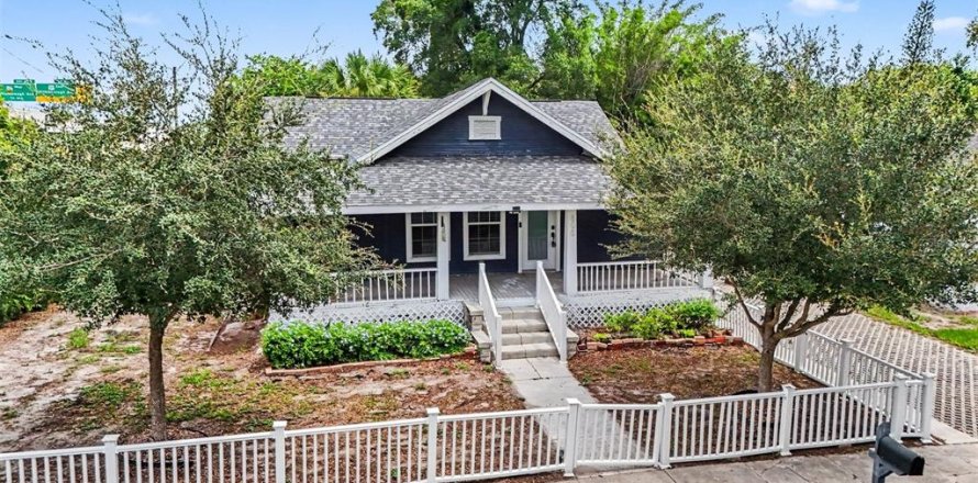 Villa ou maison à Tampa, Floride 3 chambres, 112.97 m2 № 2277724