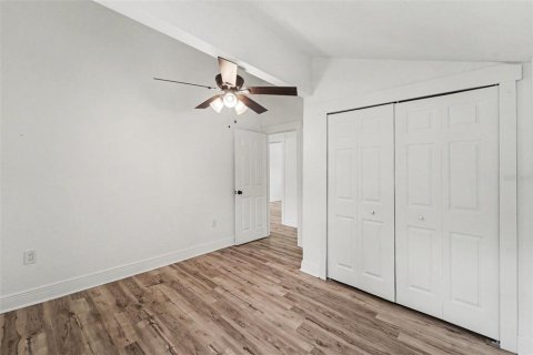 Villa ou maison à vendre à Tampa, Floride: 3 chambres, 112.97 m2 № 2277724 - photo 15
