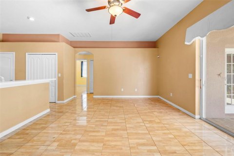 House in Spring Hill, Florida 4 bedrooms, 193.14 sq.m. № 2218106 - photo 18