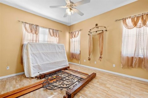 House in Spring Hill, Florida 4 bedrooms, 193.14 sq.m. № 2218106 - photo 22