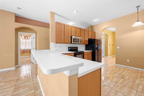 House in Spring Hill, Florida 4 bedrooms, 193.14 sq.m. № 2218106 - photo 15