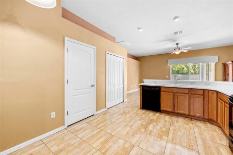 House in Spring Hill, Florida 4 bedrooms, 193.14 sq.m. № 2218106 - photo 14