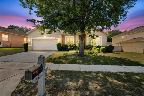 House in Spring Hill, Florida 4 bedrooms, 193.14 sq.m. № 2218106