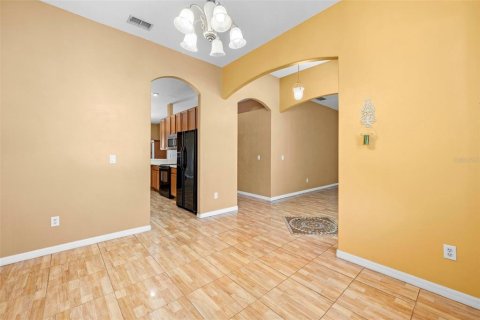 House in Spring Hill, Florida 4 bedrooms, 193.14 sq.m. № 2218106 - photo 11