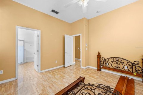 House in Spring Hill, Florida 4 bedrooms, 193.14 sq.m. № 2218106 - photo 24