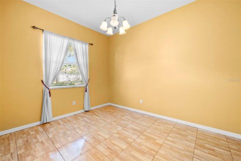 House in Spring Hill, Florida 4 bedrooms, 193.14 sq.m. № 2218106 - photo 10