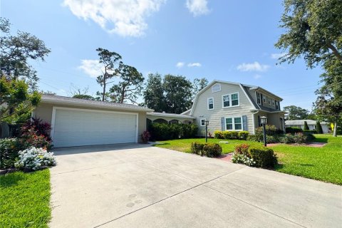 House in Bradenton, Florida 4 bedrooms, 268.02 sq.m. № 1680016 - photo 5