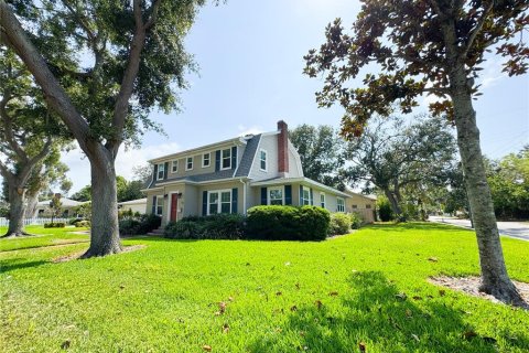 House in Bradenton, Florida 4 bedrooms, 268.02 sq.m. № 1680016 - photo 6