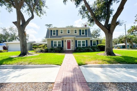 House in Bradenton, Florida 4 bedrooms, 268.02 sq.m. № 1680016 - photo 3
