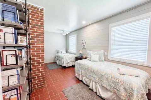 House in Bradenton, Florida 4 bedrooms, 268.02 sq.m. № 1680016 - photo 26