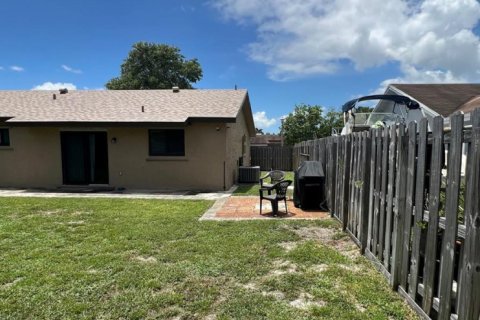 Casa en venta en Pembroke Pines, Florida, 3 dormitorios, 111.11 m2 № 2168904 - foto 30