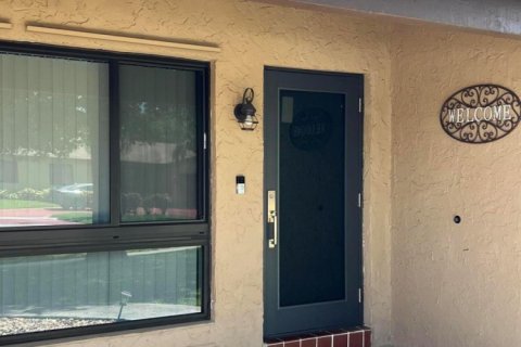 Casa en venta en Pembroke Pines, Florida, 3 dormitorios, 111.11 m2 № 2168904 - foto 2