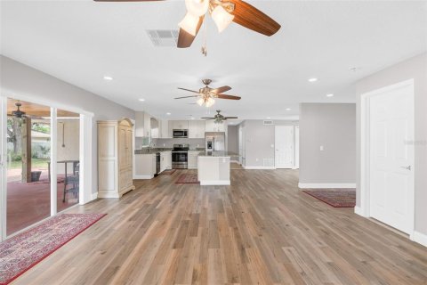 Casa en venta en Orlando, Florida, 4 dormitorios, 179.95 m2 № 2157437 - foto 22