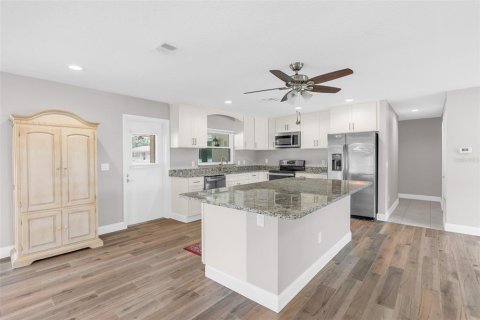 Casa en venta en Orlando, Florida, 4 dormitorios, 179.95 m2 № 2157437 - foto 25