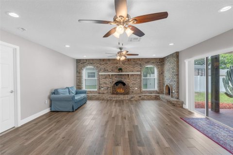 Casa en venta en Orlando, Florida, 4 dormitorios, 179.95 m2 № 2157437 - foto 18