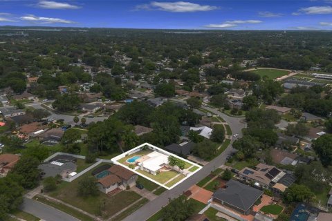 Casa en venta en Orlando, Florida, 4 dormitorios, 179.95 m2 № 2157437 - foto 12