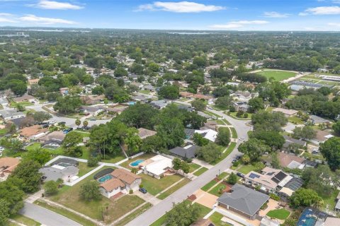 Casa en venta en Orlando, Florida, 4 dormitorios, 179.95 m2 № 2157437 - foto 11