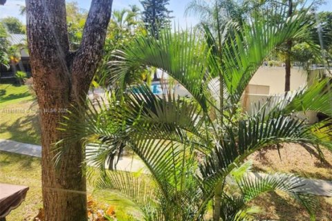 Townhouse in Lauderhill, Florida 2 bedrooms, 133.41 sq.m. № 1770660 - photo 15