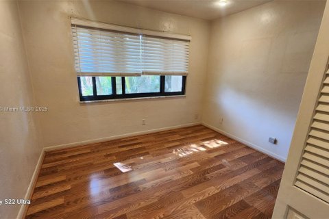 Townhouse in Lauderhill, Florida 2 bedrooms, 133.41 sq.m. № 1770660 - photo 5