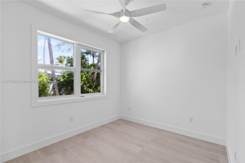 Townhouse in Islamorada, Village of Islands, Florida 3 bedrooms, 156.08 sq.m. № 1714476 - photo 16
