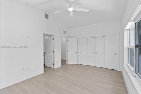 Townhouse in Islamorada, Village of Islands, Florida 3 bedrooms, 156.08 sq.m. № 1714476 - photo 27