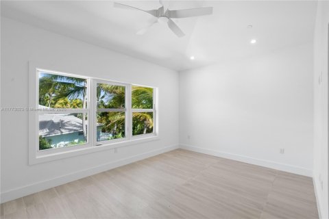 Townhouse in Islamorada, Village of Islands, Florida 3 bedrooms, 156.08 sq.m. № 1714476 - photo 28