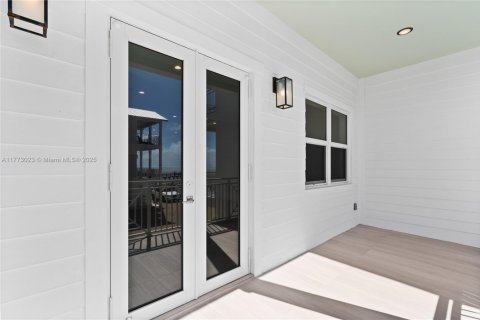 Townhouse in Islamorada, Village of Islands, Florida 3 bedrooms, 156.08 sq.m. № 1714476 - photo 22