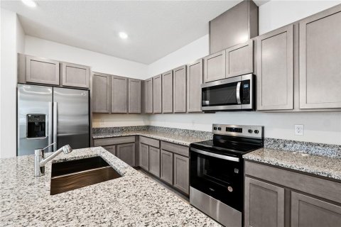 House in Davenport, Florida 3 bedrooms, 172.05 sq.m. № 1849548 - photo 12