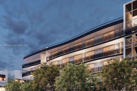 Propiedad comercial en venta en Miami, Florida № 2012759 - foto 11