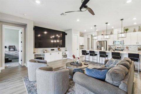Villa ou maison à vendre à Kissimmee, Floride: 3 chambres, 216.09 m2 № 1529119 - photo 9