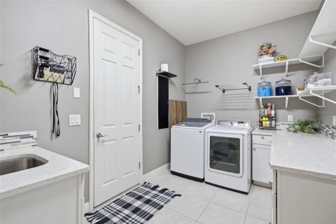 Casa en venta en Riverview, Florida, 4 dormitorios, 243.13 m2 № 2210355 - foto 12
