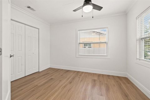 House in Saint Petersburg, Florida 2 bedrooms, 89.74 sq.m. № 1912908 - photo 15