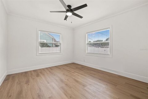 House in Saint Petersburg, Florida 2 bedrooms, 89.74 sq.m. № 1912908 - photo 7