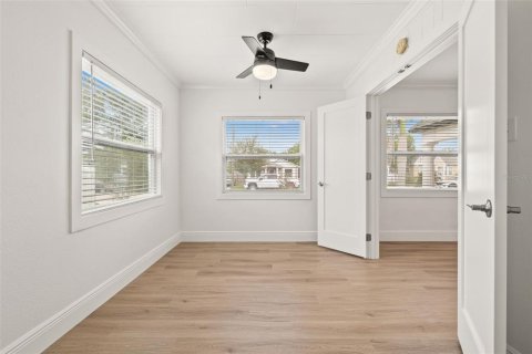 House in Saint Petersburg, Florida 2 bedrooms, 89.74 sq.m. № 1912908 - photo 14